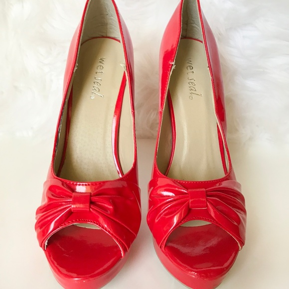 Wet Seal Peep Toe Platform Heels - Picture 2 of 4
